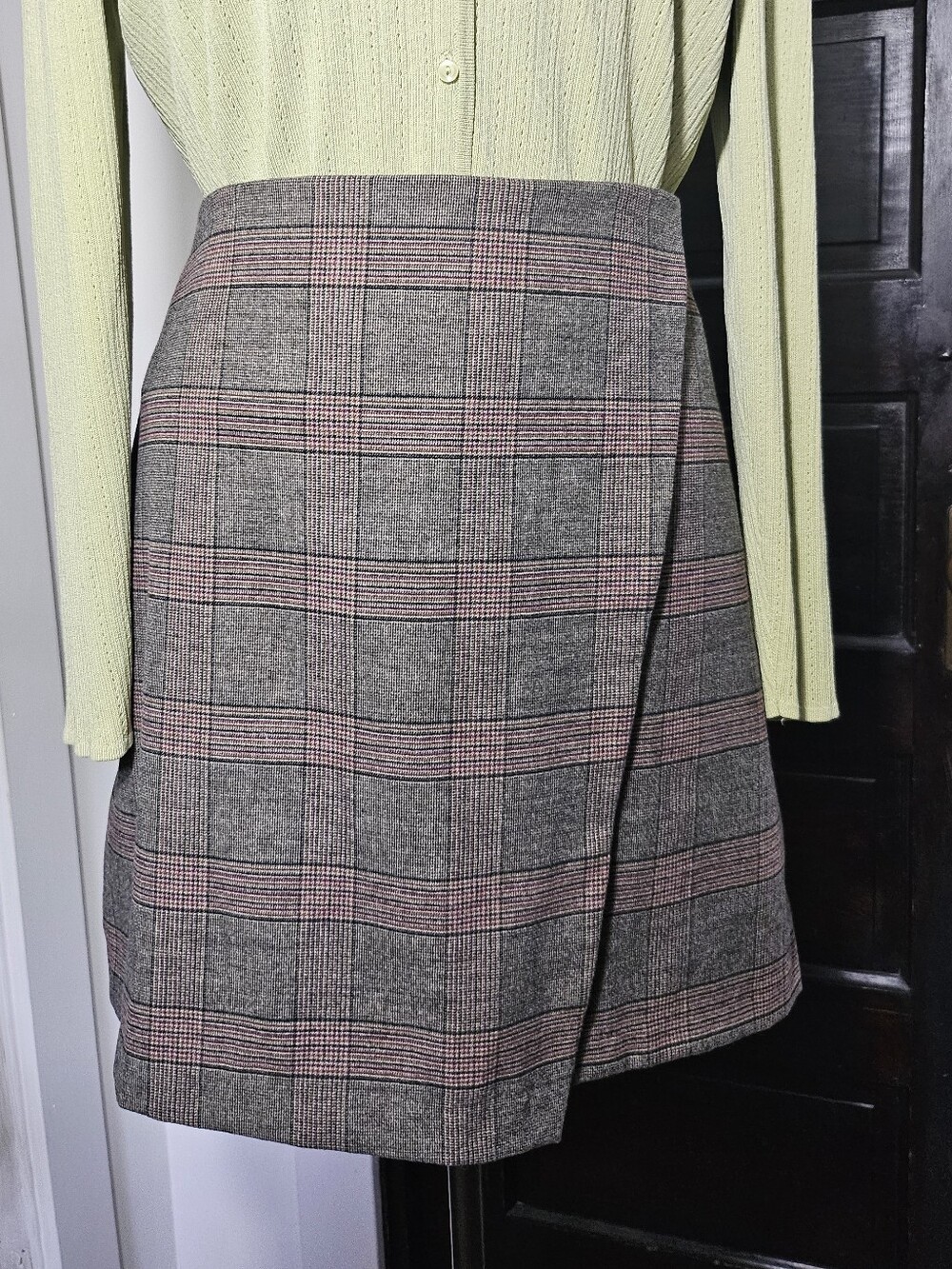 Old Navy Plaid Grey Large Tall Mini Skirt Academia Preppy